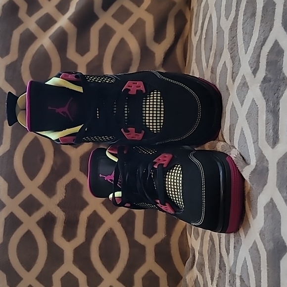 Nike Air Jordan 4 Retro "Fuschia" (RARE!!!) - Picture 8 of 10